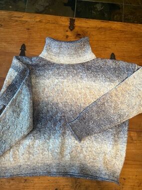 Kut from the Kloth Blue and Cream Ombre Turtleneck Sweater